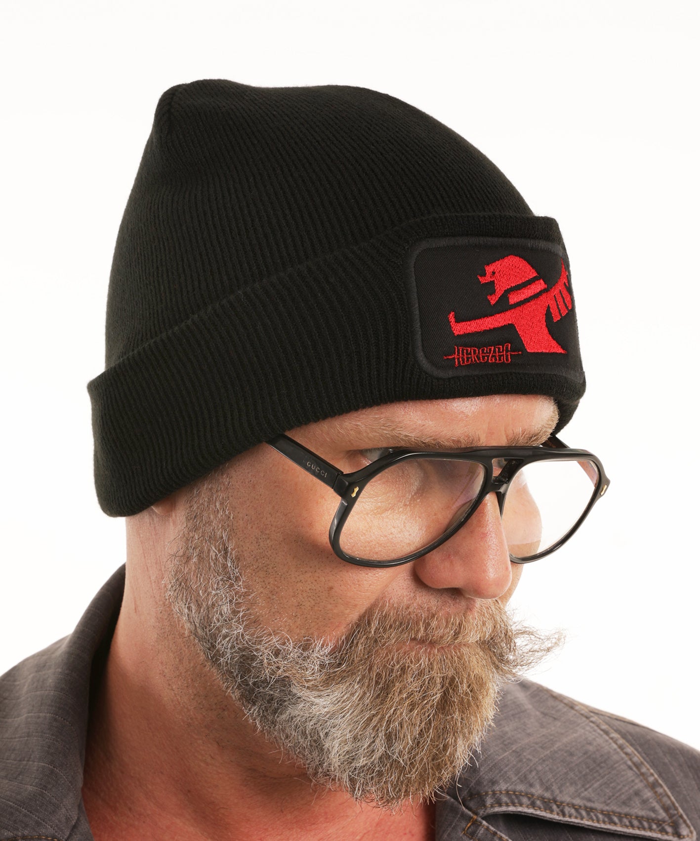 HERCZEG Sárkányos kötött Sapi - Fekete-Piros