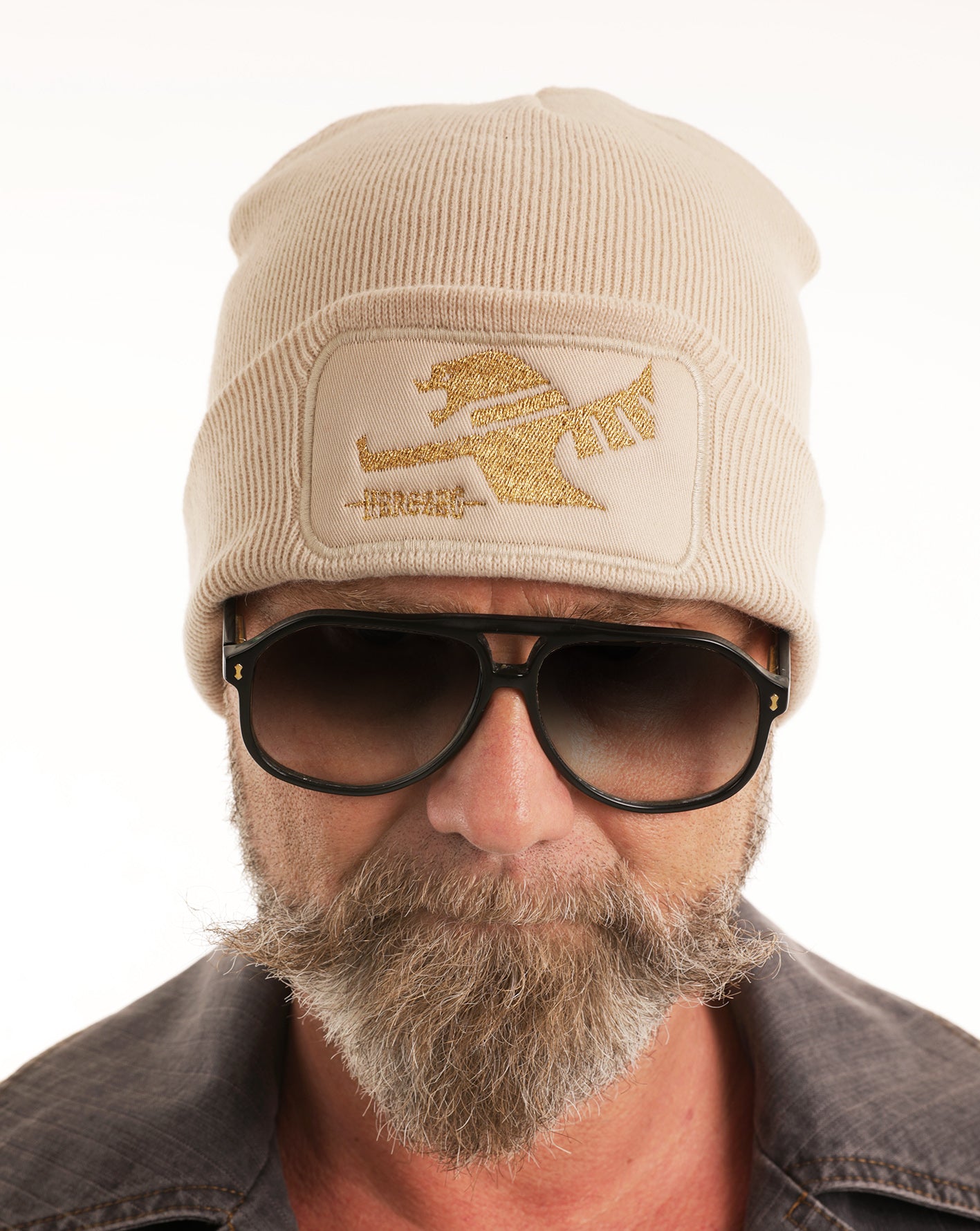 HERCZEG Sárkányos kötött Sapi - Mogyoró-Arany