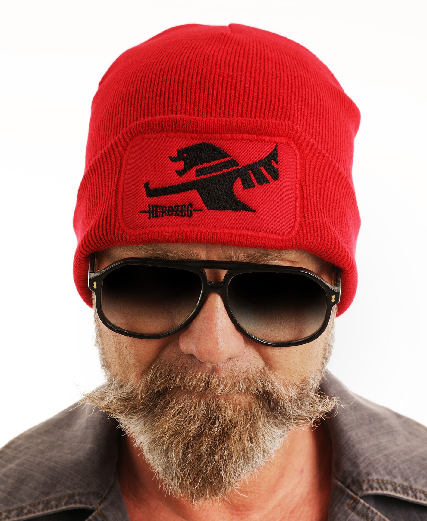 HERCZEG Sárkányos kötött Sapi - Piros - Fekete